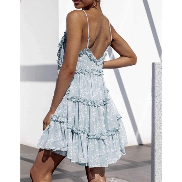 Pale blue floral mini dress - Picture 4 of 10